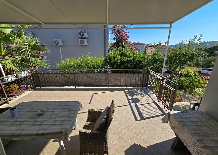 Anic Apartment Seget Vranjica